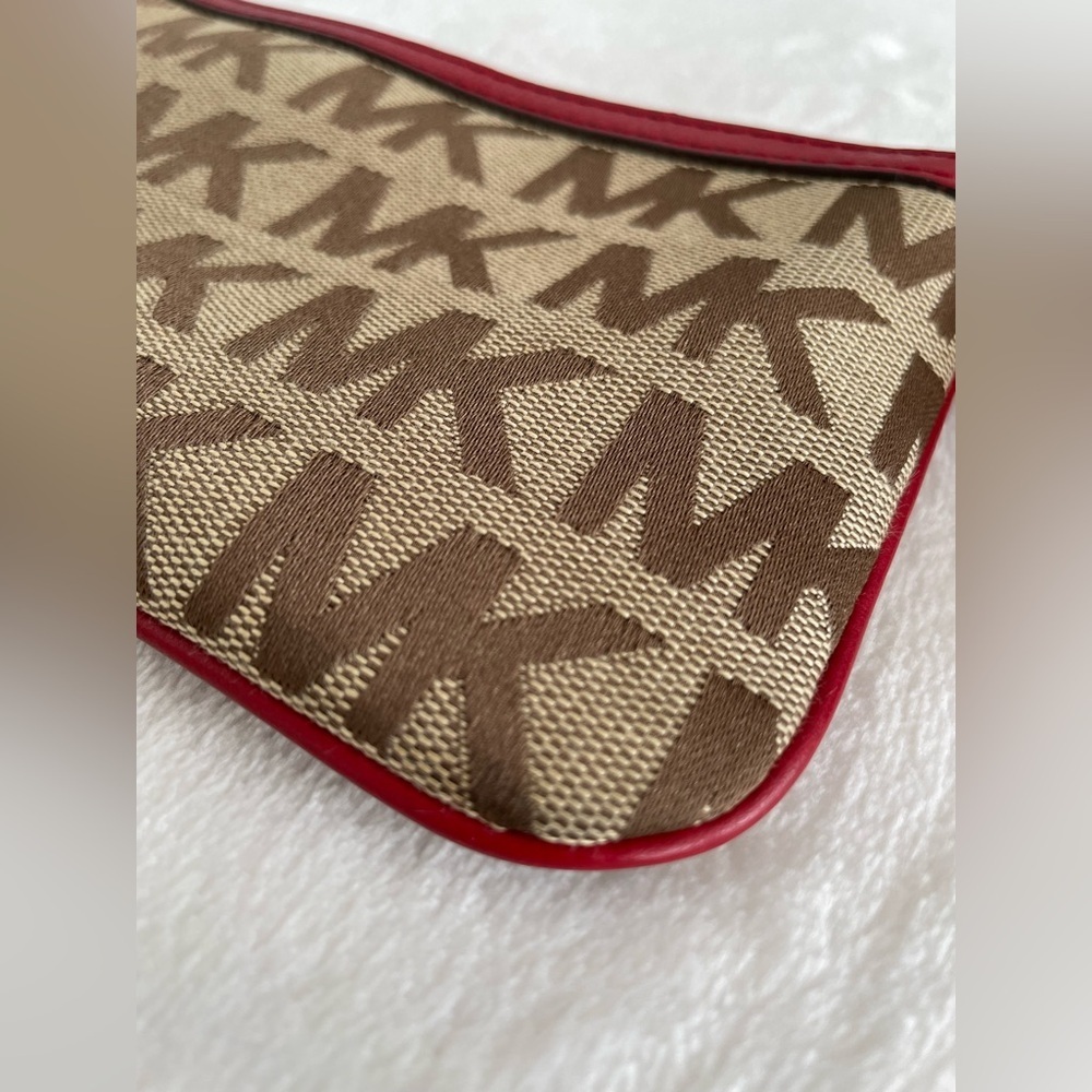 MICHAEL Michael Kors Signature
Jacquard Wristlet - Picture 7 of 12